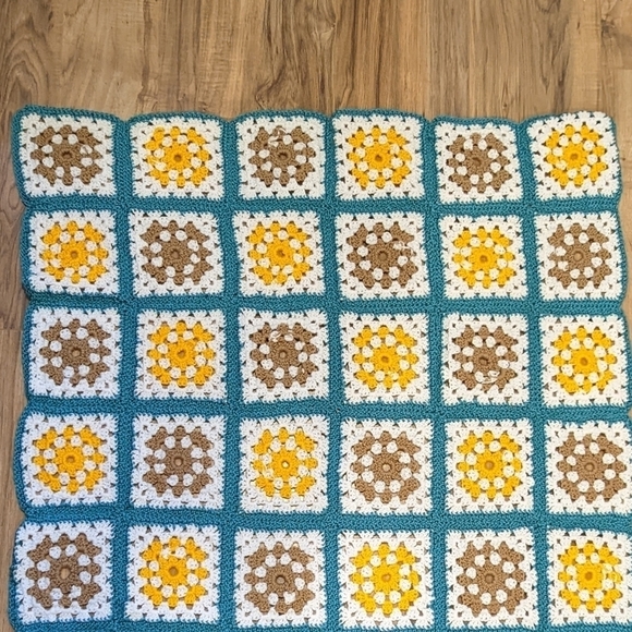 Handmade Hand knit granny square baby blanket 34”x40” - Picture 7 of 7